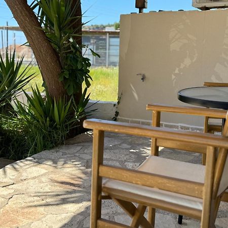 Tonea'S Houses Himare Bagian luar foto