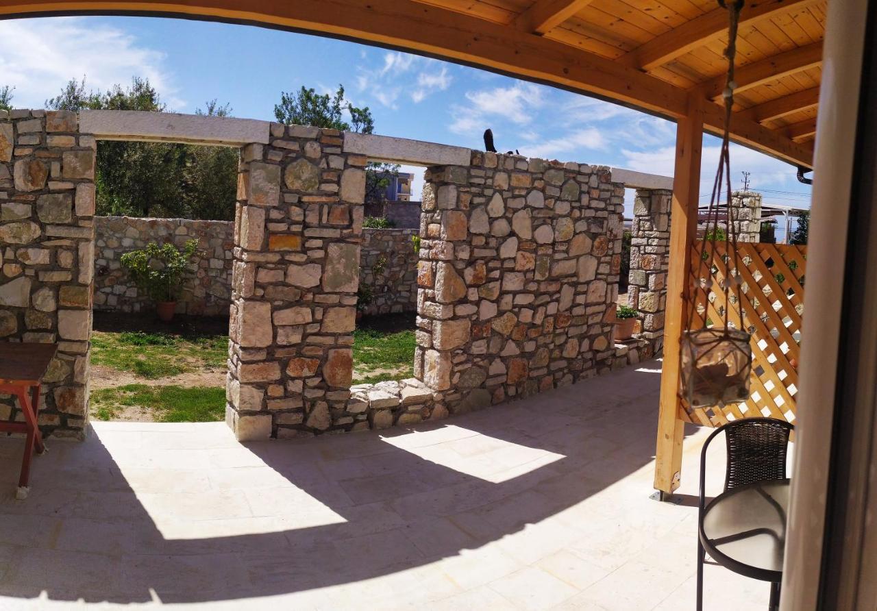 Tonea'S Houses Himare Bagian luar foto