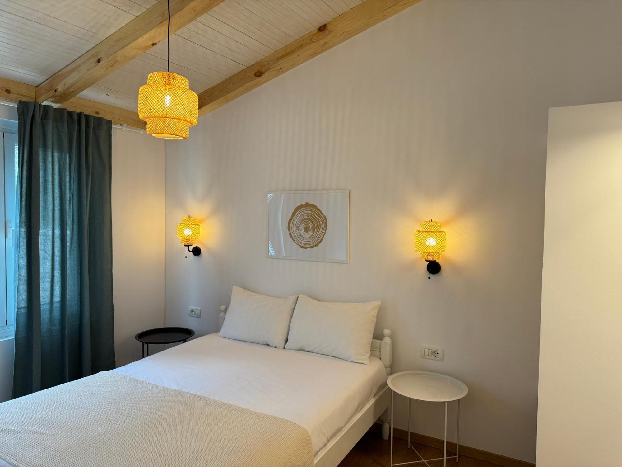 Tonea'S Houses Himare Bagian luar foto