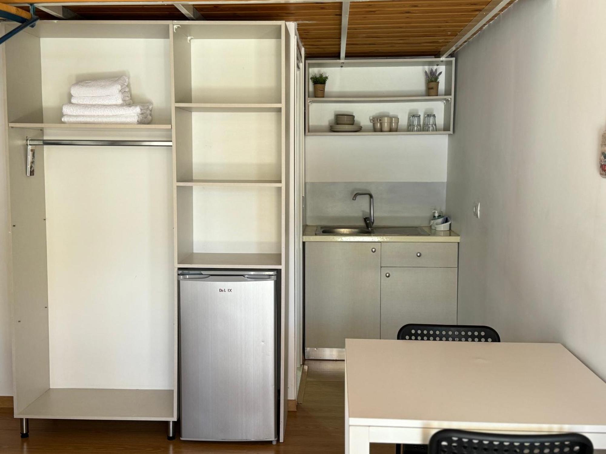 Tonea'S Houses Himare Bagian luar foto