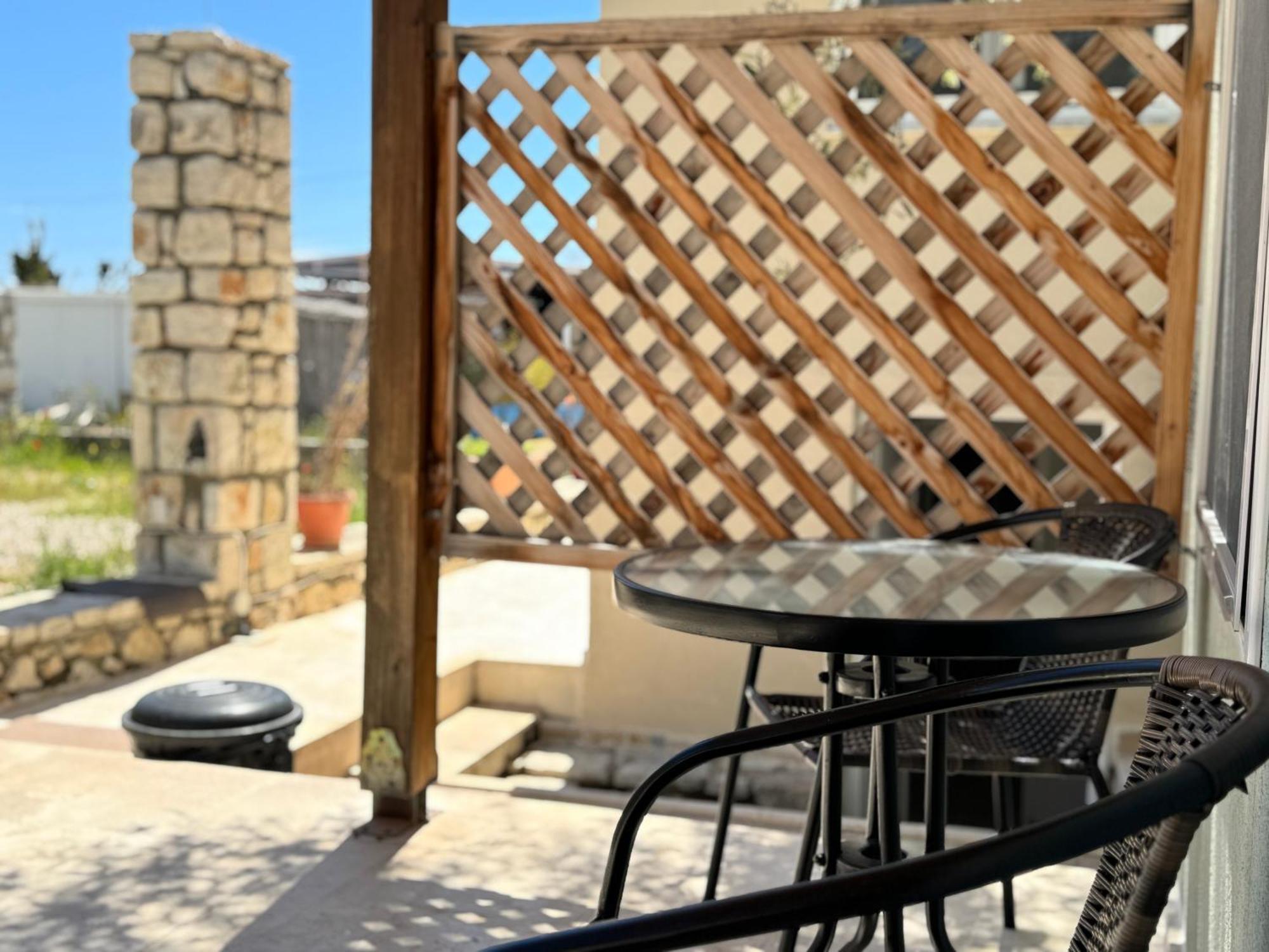 Tonea'S Houses Himare Bagian luar foto